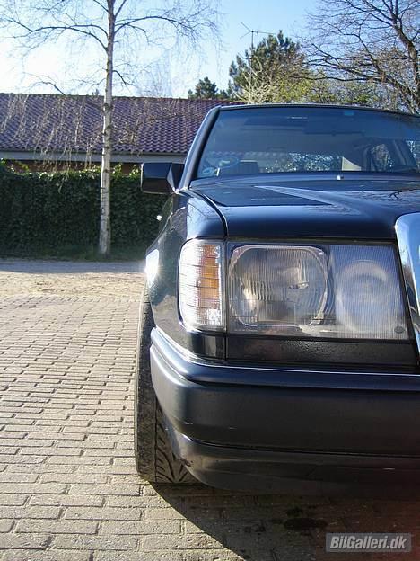 Mercedes Benz  200E - Hunterboys-SOLGT billede 2