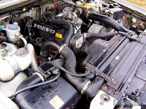 Volvo 740 TIC "Projekt" - Møllen har det også ok, tiltrods for bilen har stået i en lade i 12 år. billede 14