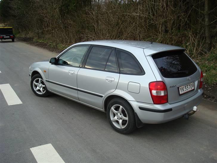 Mazda 323F BJ ( Solgt ) billede 5