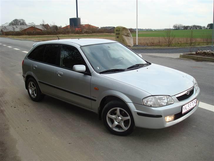 Mazda 323F BJ ( Solgt ) billede 8