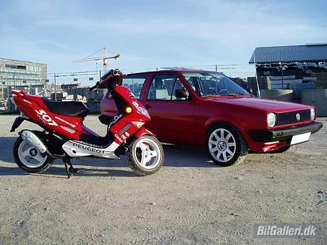 VW polo 1,3 - ude og trille sammen med en ven på scooter nu nåår det var godt vejr  billede 12