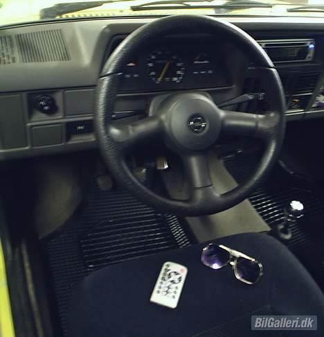 Opel Corsa A - "Humlebien" - Hov den blev da lidt sløret... billede 9