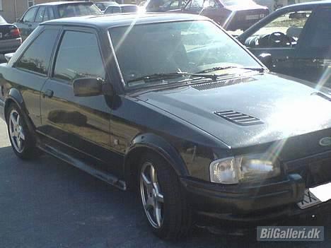 Ford Escort RS Turbo *SOLGT* billede 2