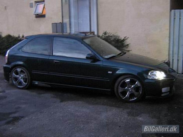 {{currentPhoto.altText}} billede {{currentPhoto.number}}