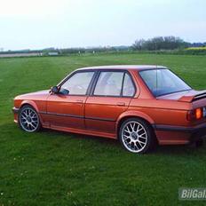 BMW 324 TD