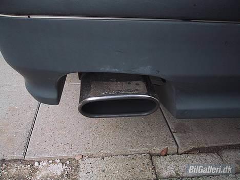 BMW E 32 735i A."Solgt" - Hartge potten giver en ret rå lyd, og passer perfekt til Hartge hækskørtet. billede 3