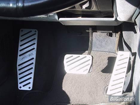 BMW E 32 735i A."Solgt" - Hartge Pedalsæt. Det er sgu dyrt... billede 5