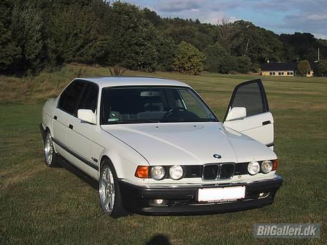 BMW E 32 735i A."Solgt" - Forhåbentlig xenon i alle 6 lamper inden længe. billede 10