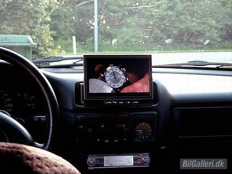 Opel Vectra A (R.I.P) - 7 tommer In-Dash skræm foran monteret i de miderste luftdyser billede 8