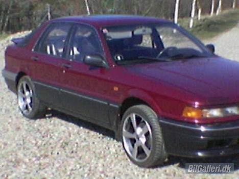 Mitsubishi galant 2,0 gti 16v DØD!!! - så kom der alu på mitzien  billedet er ikke så godt da det er taget med tlfen men der kommer andre billeder når jeg lige får tid billede 10