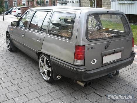 Opel Kadett E Caravan billede 4