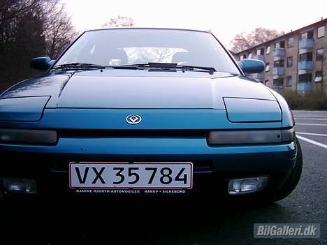 Mazda 323f solgt billede 7