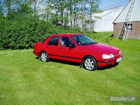 Ford Sierra *Solgt* - Fra siden billede 1