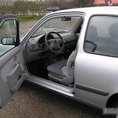 Nissan Micra Comfort 1.0 *SOLGT*
