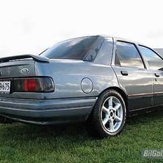 Ford serria 2,0 4x4 (solgt)