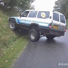 Toyota land cruiser hj 60/61