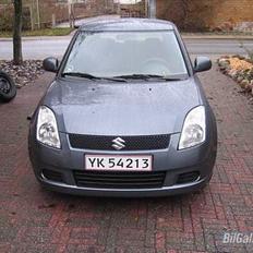 Suzuki Swift *DØD*