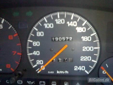 Mazda 626 coupe solgt billede 5