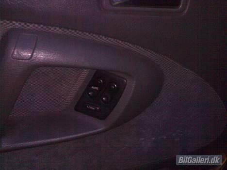 Mazda 626 coupe solgt billede 8