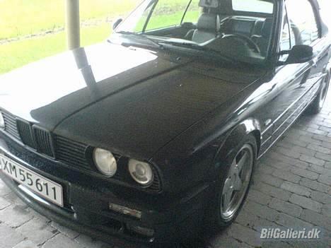 BMW E30 Cab 325i M-Tech2 - Ny sort stue, sort nyre, og øjn skygge afmonteret. billede 7