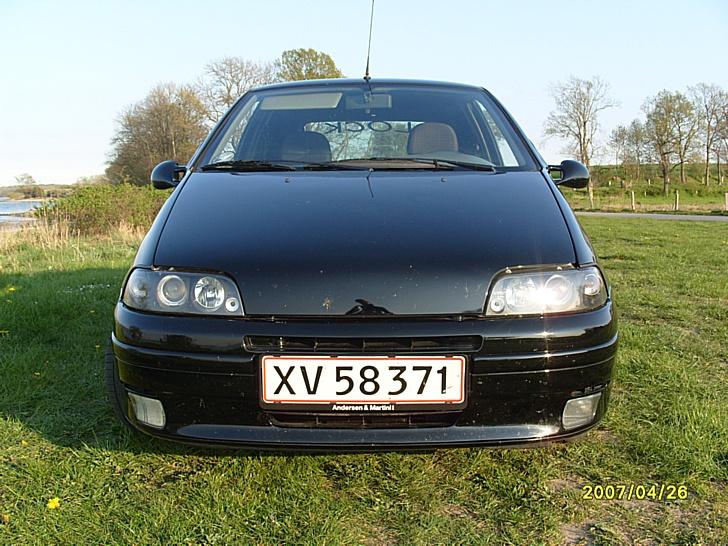 Fiat >>(SOLGT)<< Punto 90 ELX  - Angel eyes men det er jo lyst så det er svært at se billede 1