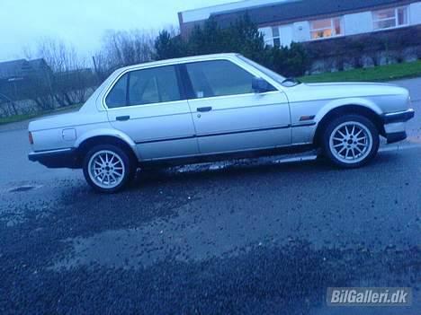 BMW 320I E30 - Solgt. billede 9