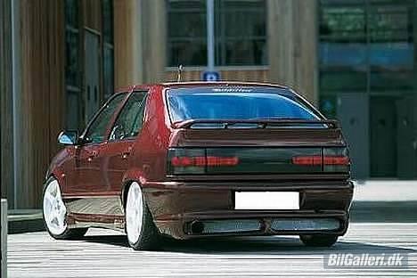 Renault 19 s  - her så jeg først bil i vmax for vel 4 år siden billede 3