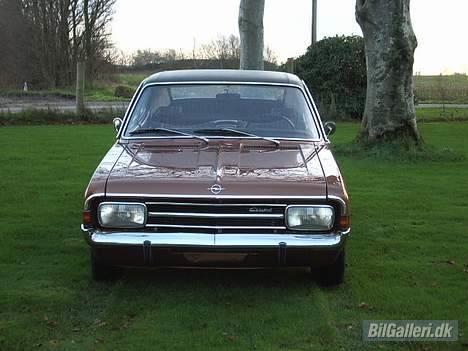 Opel Rekord C V8 coupe´ "SOLGT billede 3