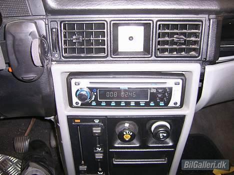 Opel kadett gsi 16v (SOLGT) - ved ikke hvad det er men grim er det jo billede 8