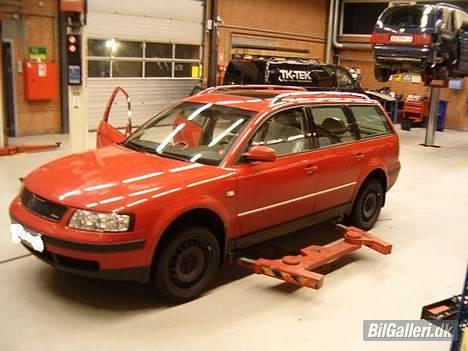 VW Passat Variant TDI - Nye forlygter med Angeleys monteret & så er det tid til Heloplakering!!!!! billede 6