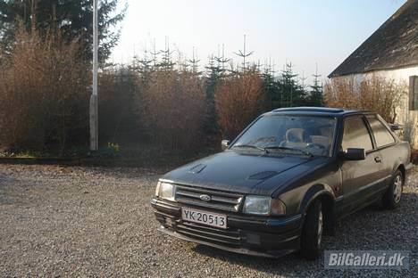 Ford XR3I *Projekt*  - Lufter lige bilen i morgen solen!! Ahhhhh billede 4
