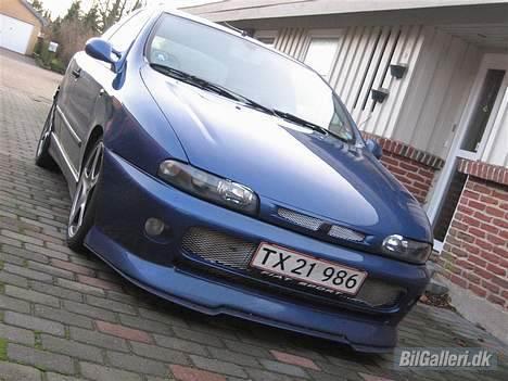 Fiat Bravo 1.6v - Bravoen foran bopælen billede 14