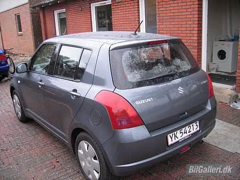 Suzuki Swift *DØD* - Ja det kan nemt blive en god røv... hehe billede 2