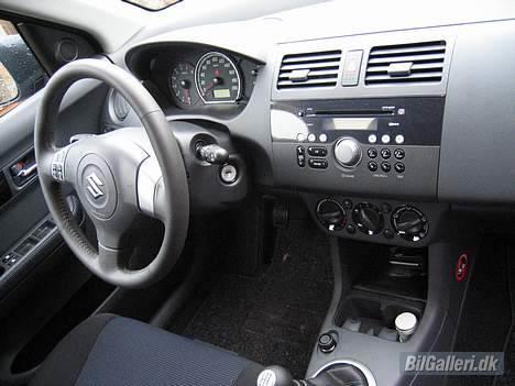 Suzuki Swift *DØD* - Ja... standart billede 5