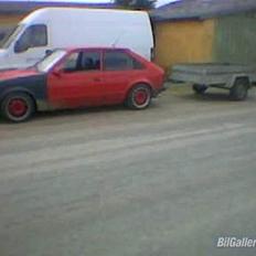 Opel Kadett D (stillestående)