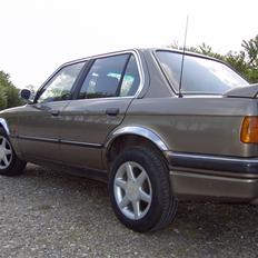 BMW 320i ( SOLGT ) E30,er