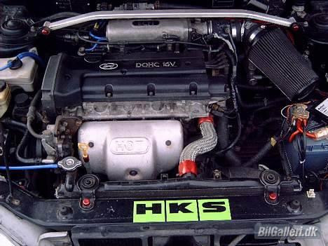 Hyundai Coupe 2,0 16v (SOLGT) - Ifølge tidligere ejer skulle en investering på 100.000kr kunne give mellem 4-500 HK. Interessant, men hvad skal jeg med så mange heste? billede 10