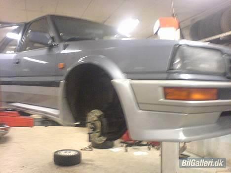 Nissan Bluebird 1,8t (solgt) billede 11