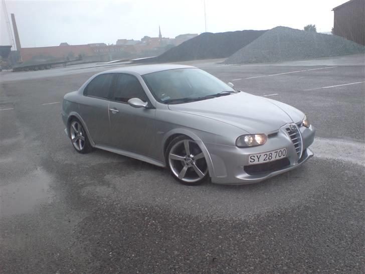 Alfa Romeo 156 2,0 TS *SOLGT* - Min nye front, men mangler lige de sidste ting på den... billede 2