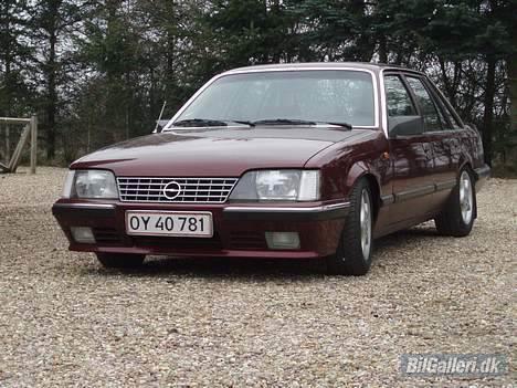 Opel ascona b  solgt billede 11