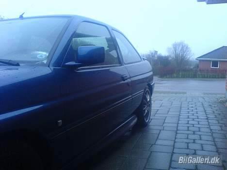 Ford Escort 1,8i Sport *Solgt* billede 4