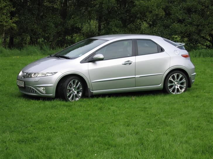 Honda Civic 1.8i Sport "solgt " - Ud i det grønne ;-)) billede 7