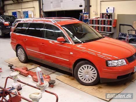 VW Passat Variant TDI - Så blev bilen samlet med alt det nye chrom.  Lækkert.... billede 18