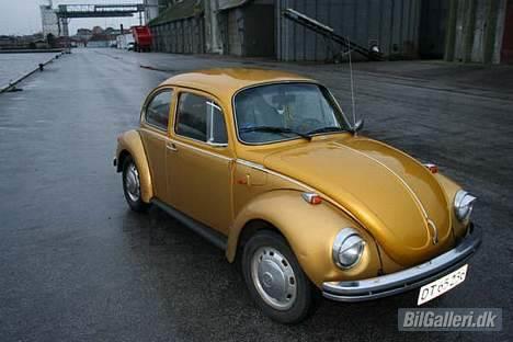 VW 1303 *SOLGT* billede 1