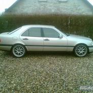 Mercedes Benz c 250 