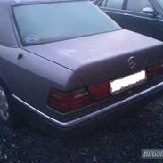 Mercedes Benz 300D w124