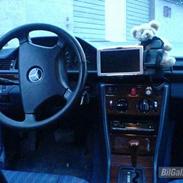 Mercedes Benz 300D w124