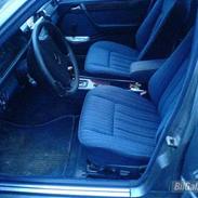 Mercedes Benz 300D w124