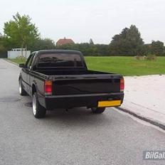 Mazda B2000