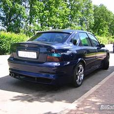 Opel 1.8 16v VECTRA B